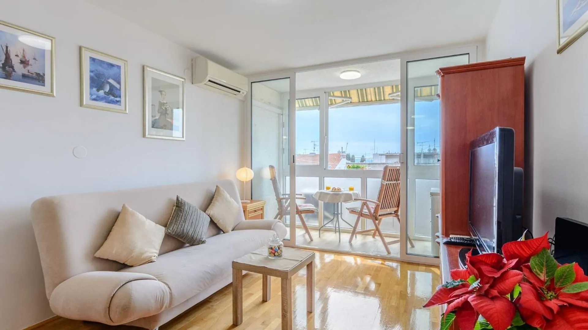 Apartment City Walk St - Comfort One Bedroom Apartment With Balcony And City View A2 Split